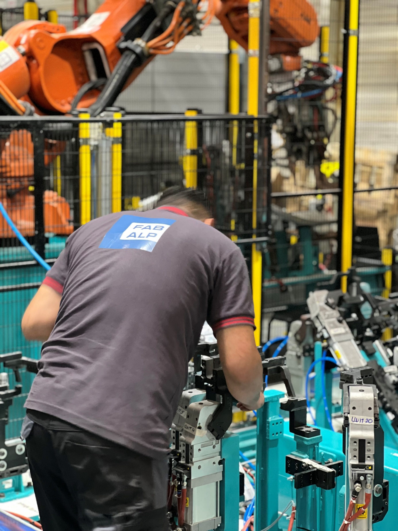 4 Fikstür ve 3 Robotlu Kaynak Sistemi Başarıyla Devreye Alındı (4)